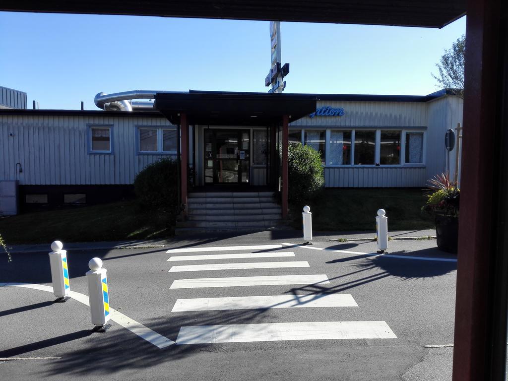 ホテル Rastpunkt Laxå エクステリア 写真